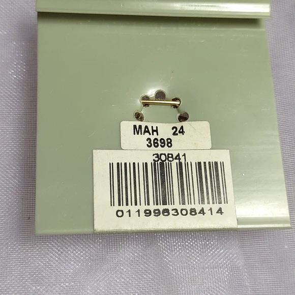 Classic Enamel Heart w/ Vintage Floral on Locket Dangling Gold Bow Brooch - Picture 11 of 11